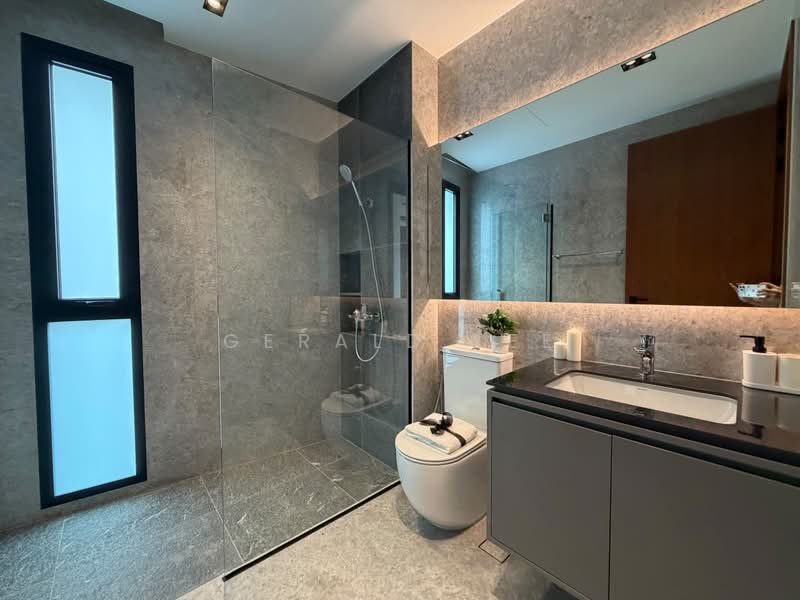 BRAND NEW LANDED WITH LIFT, FREEHOLD, MOVE IN, jalan sankam, jalan kerayong, jalan machang, jalan basong, 5 Bedrooms, 4,834 sqft, Terraced House For Sale, by Gerald Lee, 500177025 - Bathroom - PropertyGuru.com.sg