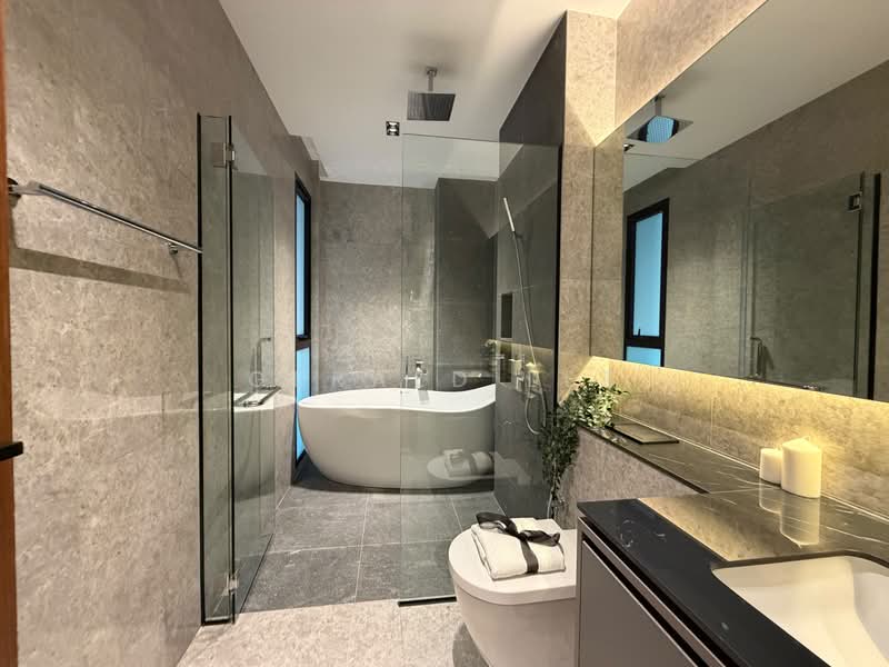 BRAND NEW LANDED WITH LIFT, FREEHOLD, MOVE IN, jalan sankam, jalan kerayong, jalan machang, jalan basong, 5 Bedrooms, 4,834 sqft, Terraced House For Sale, by Gerald Lee, 500177025 - Bathroom - PropertyGuru.com.sg