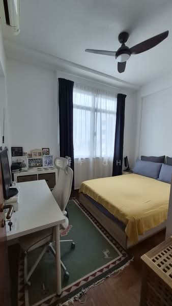 Parc Oasis, 39 Jurong East Avenue 1, 2 Bedrooms, 1,076 sqft, Condominium For Rent, by Jeff Oh, 500177026 - Bedroom - PropertyGuru.com.sg