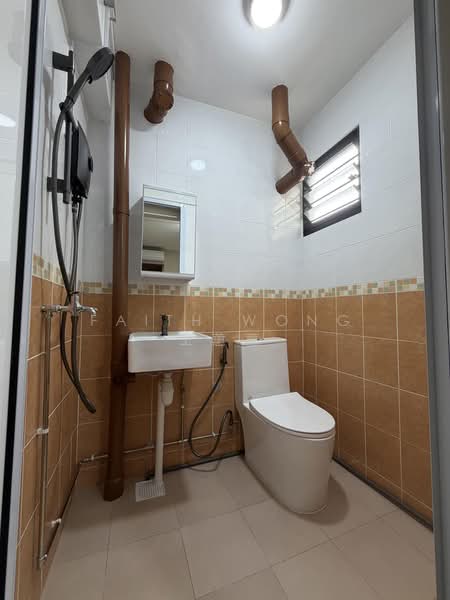 706 Clementi West Street 2, 706 Clementi West Street 2, Room Rental, 130 sqft, HDB Flat For Rent, by Faith Wong 王蕙蕙, 500177027 - Bathroom - PropertyGuru.com.sg