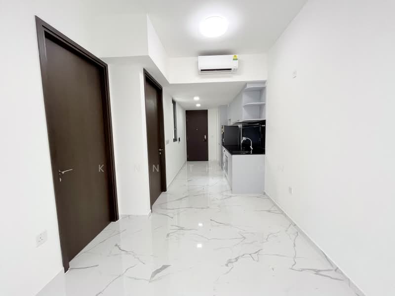 The Gazania, 5 How Sun Drive, 1 Bedroom, 463 sqft, Condominium For Rent, by Kenneth Kon, 500177050 - Corridor - PropertyGuru.com.sg
