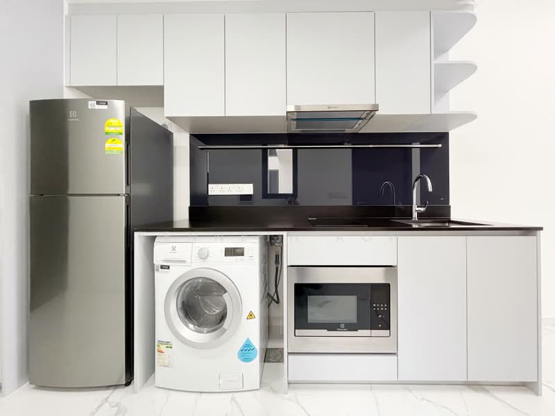 The Gazania, 5 How Sun Drive, 1 Bedroom, 463 sqft, Condominium For Rent, by Kenneth Kon, 500177050 - Kitchen - PropertyGuru.com.sg