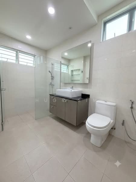 Sunrise Villa, Sunrise Terrace, 4 Bedrooms, 3,780 sqft, Corner Terrace For Sale, by Hugo Sim, 500177055 - Bathroom - PropertyGuru.com.sg