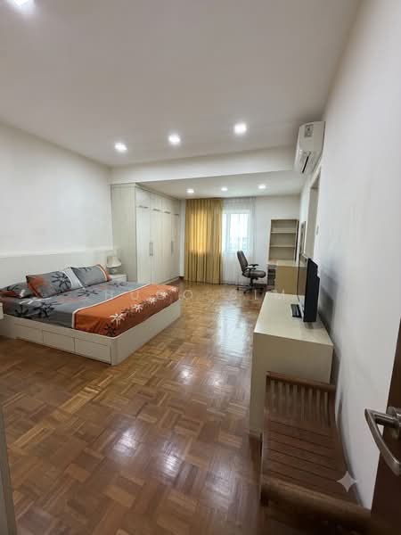 Sunrise Villa, Sunrise Terrace, 4 Bedrooms, 3,780 sqft, Corner Terrace For Sale, by Hugo Sim, 500177055 - Bedroom - PropertyGuru.com.sg