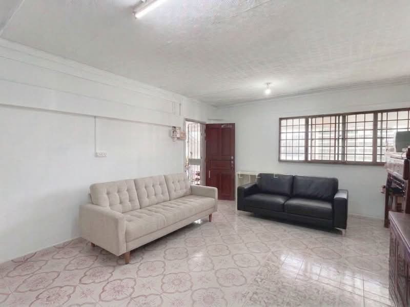 34 Marsiling Drive, 34 Marsiling Drive, 4 Bedrooms, 969 sqft, HDB Flat For Rent, by Jia Qi Lee, 500177060 - Living Room - PropertyGuru.com.sg