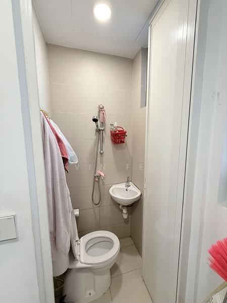 JadeScape, 314 Shunfu Road, 5 Bedrooms, 2,099 sqft, Condominium For Rent, by Kevin Feng, 500177063 - Bathroom - PropertyGuru.com.sg