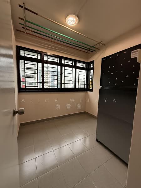 321 Ang Mo Kio Avenue 1, 321 Ang Mo Kio Avenue 1, 3 Bedrooms, 1,054 sqft, HDB Flat For Sale, by Alice Wijaya 黄雪莹, 500177072 - Utility Room - PropertyGuru.com.sg