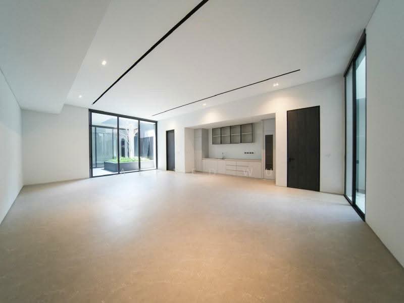 Brand New Luxury Detached Home | 1km Henry Park Primary | Lift, 20m Pool & Basement, , 8 Bedrooms, 10,300 sqft, Detached House For Sale, by Alfred Wu, 500177081 - Living Room - PropertyGuru.com.sg