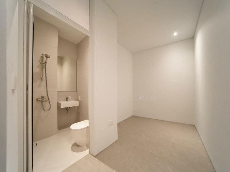 Brand New Luxury Detached Home | 1km Henry Park Primary | Lift, 20m Pool & Basement, , 8 Bedrooms, 10,300 sqft, Detached House For Sale, by Alfred Wu, 500177081 - Bathroom - PropertyGuru.com.sg