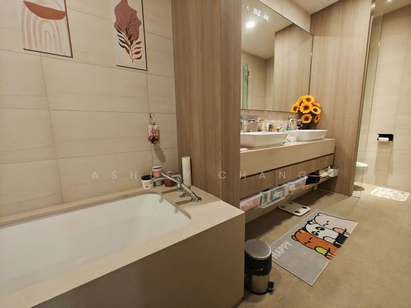 Parkwood Collection, Lorong 1 Realty Park, 6 Bedrooms, 4,510 sqft, Semi-Detached House For Sale, by Ashley Chang, 500177082 - Bathroom - PropertyGuru.com.sg