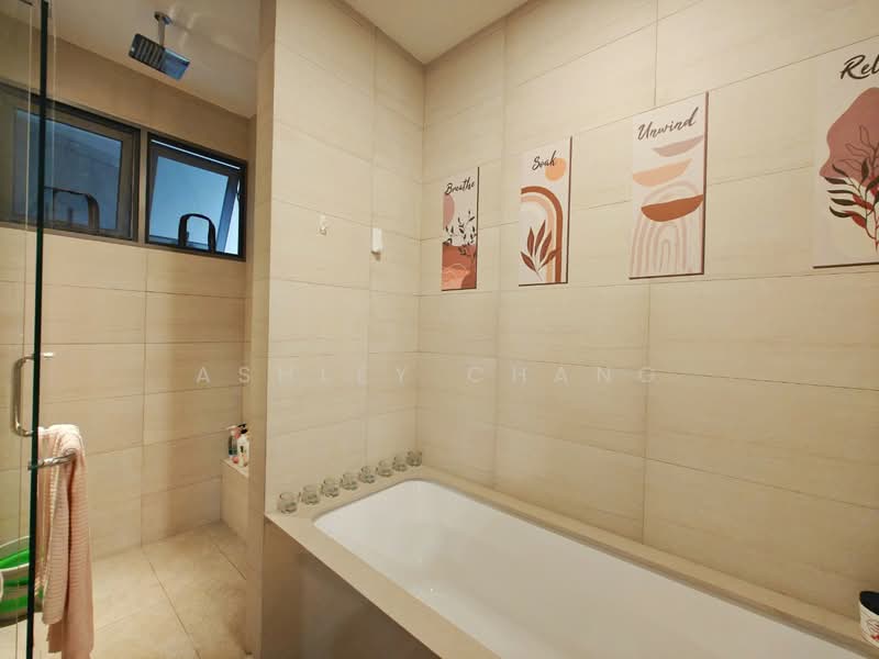 Parkwood Collection, Lorong 1 Realty Park, 6 Bedrooms, 4,510 sqft, Semi-Detached House For Sale, by Ashley Chang, 500177082 - Bathroom - PropertyGuru.com.sg
