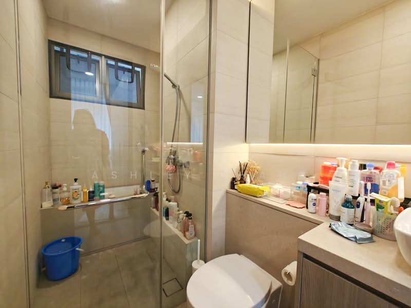 Parkwood Collection, Lorong 1 Realty Park, 6 Bedrooms, 4,510 sqft, Semi-Detached House For Sale, by Ashley Chang, 500177082 - Bathroom - PropertyGuru.com.sg