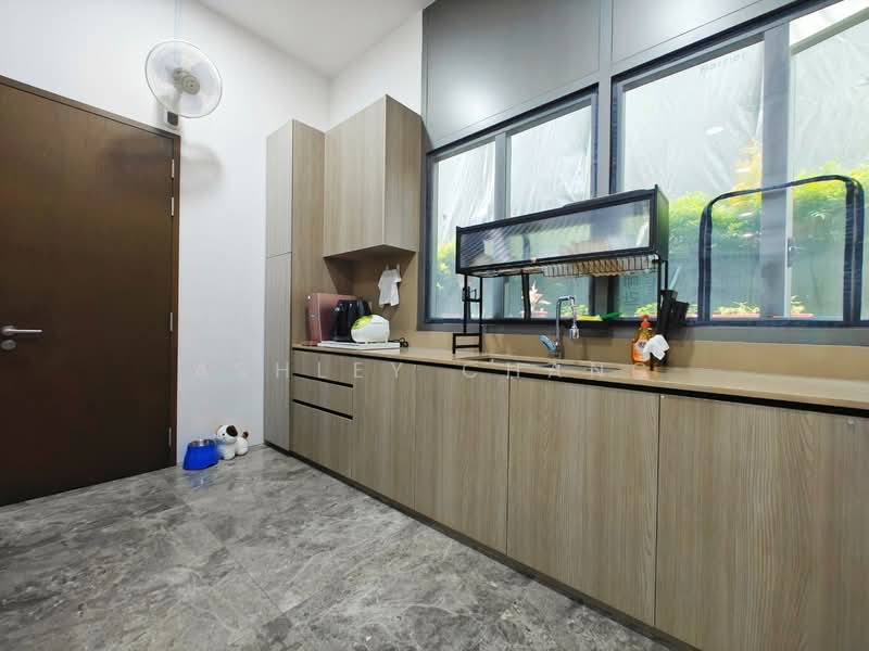 Parkwood Collection, Lorong 1 Realty Park, 6 Bedrooms, 4,510 sqft, Semi-Detached House For Sale, by Ashley Chang, 500177082 - Kitchen - PropertyGuru.com.sg
