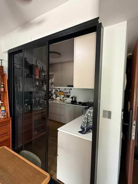 571B Woodlands Avenue 1, 571B Woodlands Avenue 1, 3 Bedrooms, 990 sqft, HDB Flat For Sale, by Teddy Loh, 500177086 - Kitchen - PropertyGuru.com.sg