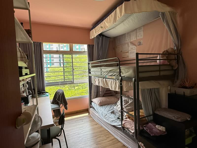 571B Woodlands Avenue 1, 571B Woodlands Avenue 1, 3 Bedrooms, 990 sqft, HDB Flat For Sale, by Teddy Loh, 500177086 - Bedroom - PropertyGuru.com.sg