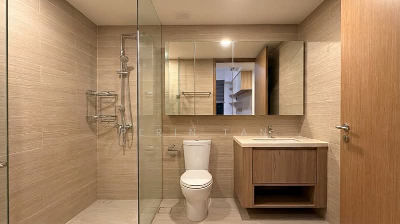 Kingsford Waterbay, 68 Upper Serangoon View, 2 Bedrooms, 678 sqft, Condominium For Rent, by Perin Tan, 500177088 - Bathroom - PropertyGuru.com.sg