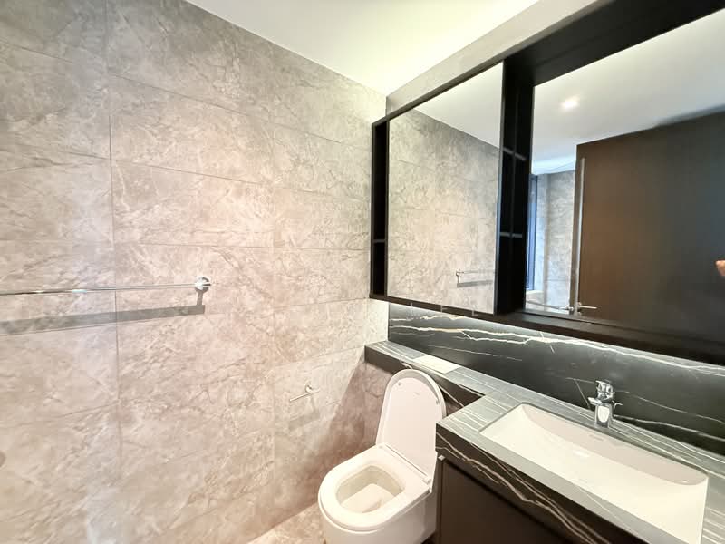 Hyll on Holland, 89 Holland Road, 2 Bedrooms, 657 sqft, Condominium For Sale, by Peter Lee, 500177089 - Bathroom - PropertyGuru.com.sg