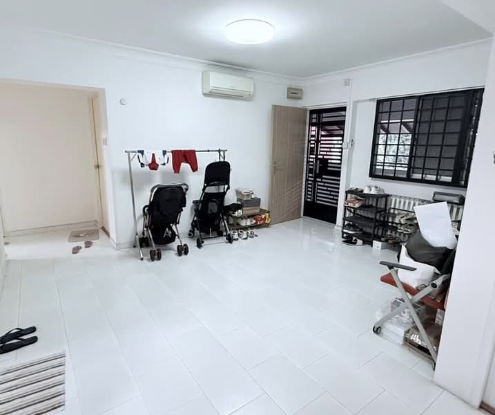 287 Bishan Street 24, 287 Bishan Street 24, 4 Bedrooms, 1,109 sqft, HDB Flat For Rent, by Jaslin Lee, 500177096 - Living Room - PropertyGuru.com.sg