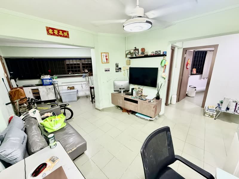 753 Yishun Street 72, 753 Yishun Street 72, 3 Bedrooms, 871 sqft, HDB Flat For Sale, by Kelvin Poh, 500177106 - Living Room - PropertyGuru.com.sg