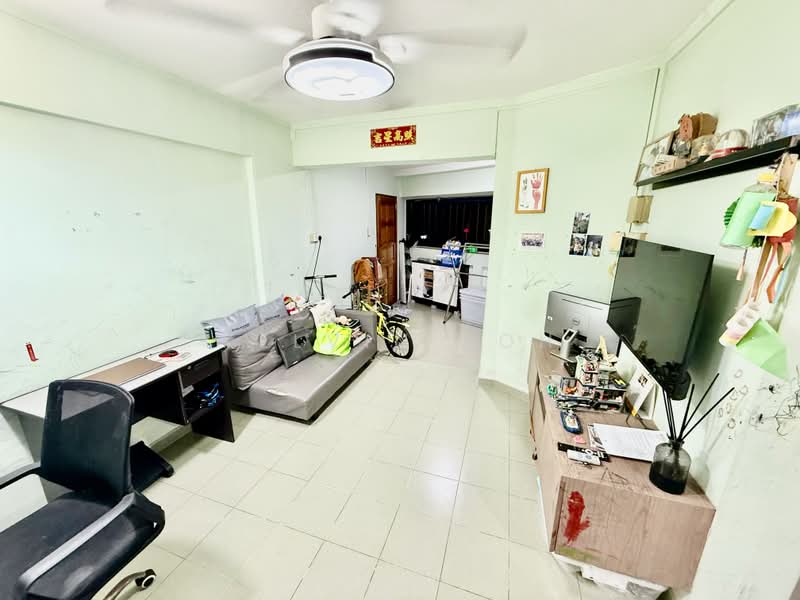 753 Yishun Street 72, 753 Yishun Street 72, 3 Bedrooms, 871 sqft, HDB Flat For Sale, by Kelvin Poh, 500177106 - Living Room - PropertyGuru.com.sg