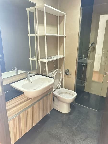 Sims Edge, 1 Geylang East Avenue 2, 2 Bedrooms, 581 sqft, Condominium For Rent, by Chermaine Chua, 500177108 - Bathroom - PropertyGuru.com.sg
