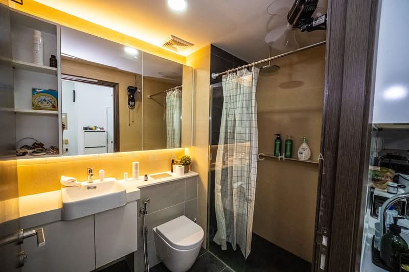 Sims Edge, 1 Geylang East Avenue 2, 2 Bedrooms, 581 sqft, Condominium For Rent, by Chermaine Chua, 500177108 - Bathroom - PropertyGuru.com.sg