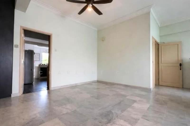 Toh Yi Court, 97 Toh Yi Drive, 4 Bedrooms, 2,034 sqft, Walk-up Apartment For Sale, by Charlene Chai, 500177110 - Living Room - PropertyGuru.com.sg