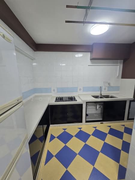 Near MRT 5 Room Immediate Move In, , 3 Bedrooms, 1,195 sqft, HDB Flat For Rent, by John Teng, 500177126 - Kitchen - PropertyGuru.com.sg
