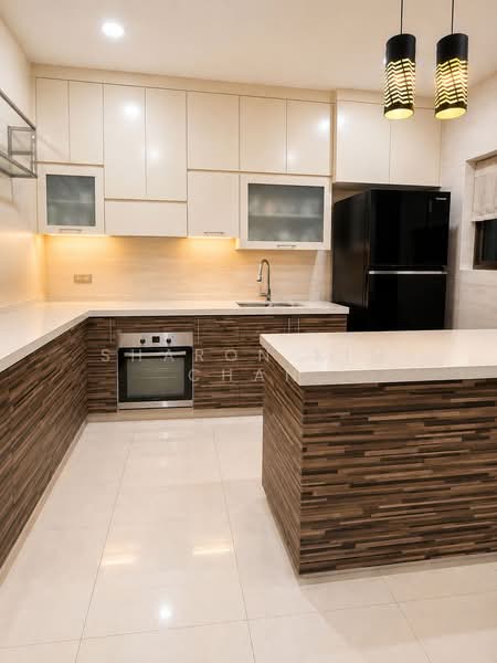 ⭐️⭐️LANDED7772@ Kovan Estate nicely renovated house, Kovan Road / Highland Road / Hillside / Sirat, 4 Bedrooms, 2,700 sqft, Terraced House For Sale, by Sharon Kim Chan, 500177132 - Kitchen - PropertyGuru.com.sg