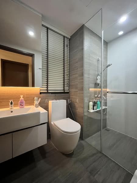 Parc Centros, 94 Punggol Central, 2 Bedrooms, 1,033 sqft, Condominium For Sale, by Jae Seah, 500177151 - C/ Bathroom - PropertyGuru.com.sg