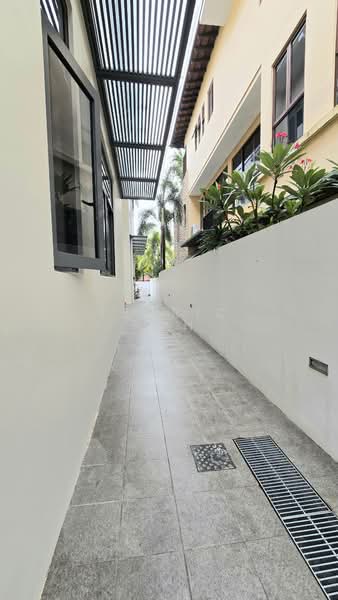 FOR SALE: Serangoon Garden Detached House, , 4 Bedrooms, 6,000 sqft, Detached House For Sale, by Tedric Poh, 500177154 - Sidewalk - PropertyGuru.com.sg