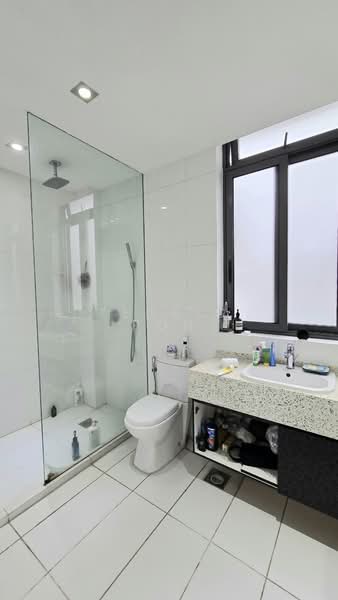 FOR SALE: Serangoon Garden Detached House, , 4 Bedrooms, 6,000 sqft, Detached House For Sale, by Tedric Poh, 500177154 - Bathroom - PropertyGuru.com.sg