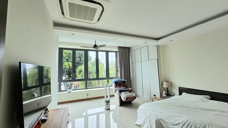 FOR SALE: Serangoon Gardens Detached House, , 5 Bedrooms, 6,000 sqft, Detached House For Sale, by Tedric Poh, 500177154 - Bedroom - PropertyGuru.com.sg