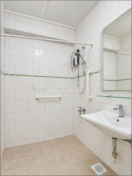 128 Bishan Street 12, 128 Bishan Street 12, 3 Bedrooms, 1,302 sqft, HDB Flat For Sale, by Ario Kusumo, 500177160 - Master Bathroom - PropertyGuru.com.sg