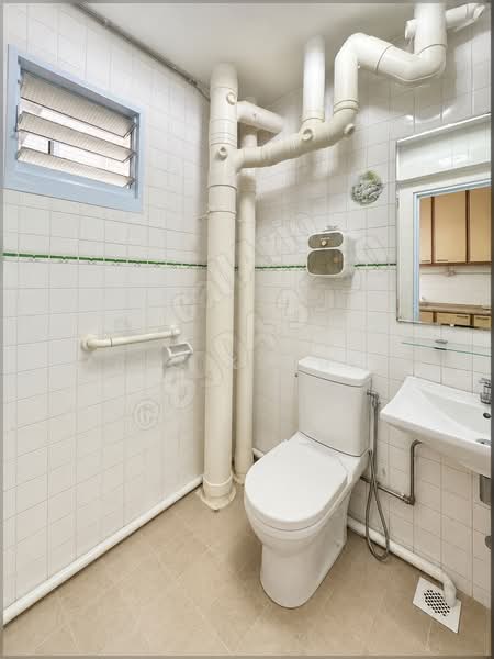 128 Bishan Street 12, 128 Bishan Street 12, 3 Bedrooms, 1,302 sqft, HDB Flat For Sale, by Ario Kusumo, 500177160 - Bathroom - PropertyGuru.com.sg
