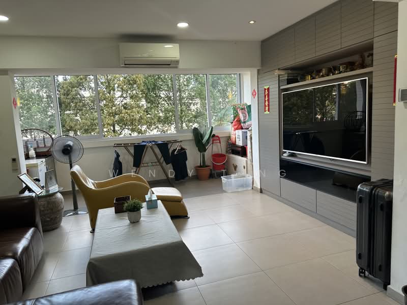 317 Serangoon Avenue 2, 317 Serangoon Avenue 2, 3 Bedrooms, 1,625 sqft, HDB Flat For Sale, by Wendy Tang, 500177164 - Living Room - PropertyGuru.com.sg