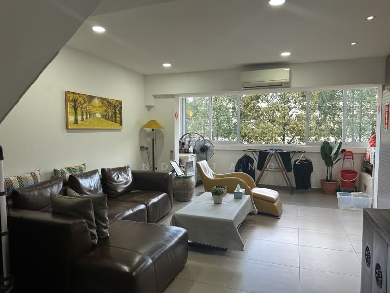 317 Serangoon Avenue 2, 317 Serangoon Avenue 2, 3 Bedrooms, 1,625 sqft, HDB Flat For Sale, by Wendy Tang, 500177164 - Living Room - PropertyGuru.com.sg