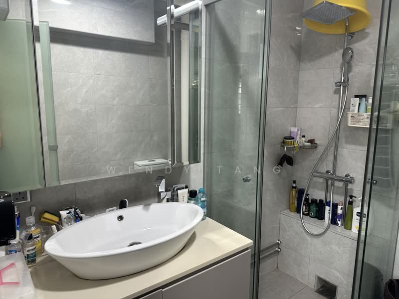 317 Serangoon Avenue 2, 317 Serangoon Avenue 2, 3 Bedrooms, 1,625 sqft, HDB Flat For Sale, by Wendy Tang, 500177164 - Bathroom - PropertyGuru.com.sg