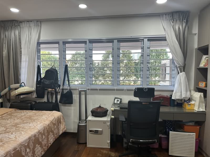 317 Serangoon Avenue 2, 317 Serangoon Avenue 2, 3 Bedrooms, 1,625 sqft, HDB Flat For Sale, by Wendy Tang, 500177164 - Bedroom - PropertyGuru.com.sg