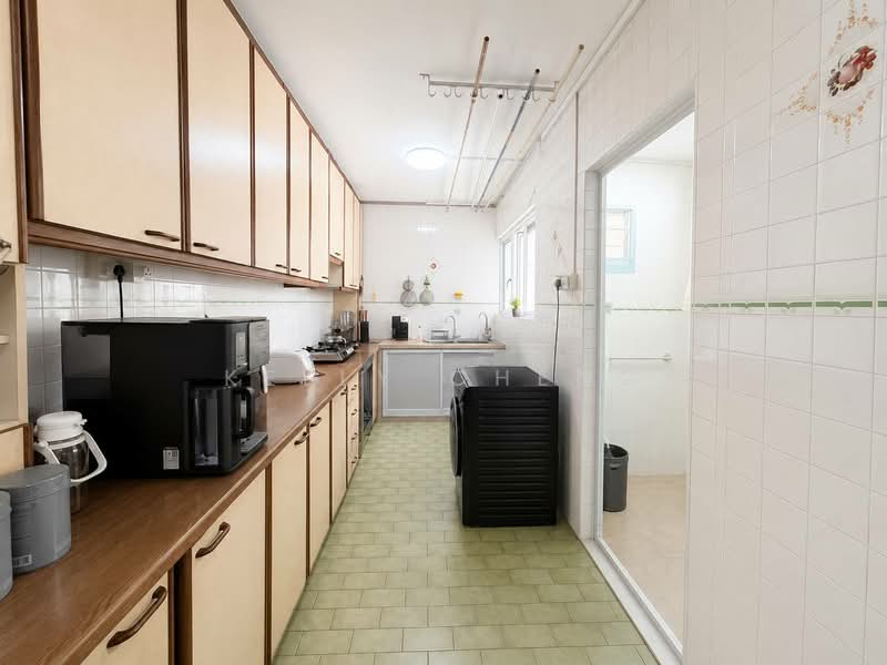 128 Bishan Street 12, 128 Bishan Street 12, 3 Bedrooms, 1,302 sqft, HDB Flat For Sale, by Kelly Cheng, 500177174 - Kitchen - PropertyGuru.com.sg