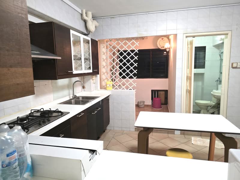 627 Bukit Batok Central, 627 Bukit Batok Central, 3 Bedrooms, 1,505 sqft, HDB Flat For Rent, by Iris Lim, 500177192 - Kitchen - PropertyGuru.com.sg