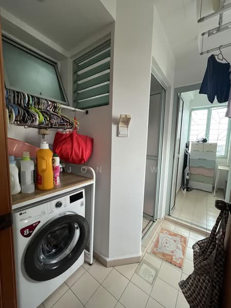 Guilin View, 26 Bukit Batok Street 52, 3 Bedrooms, 1,259 sqft, Condominium For Rent, by Jon Law, 500177211 - Interior - PropertyGuru.com.sg