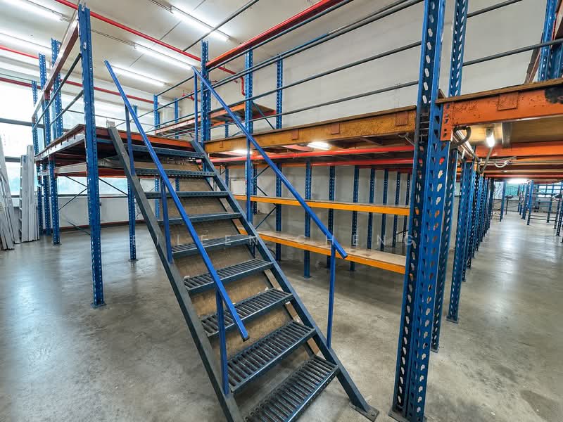 4.2m Clear | 8 Bays | Excellent Location | Rare Large Size Unit @ Sin Ming, , 5,931 sqft, Warehouse For Rent, by Eileen Cheng, 500177219 - CommercialGuru.com.sg
