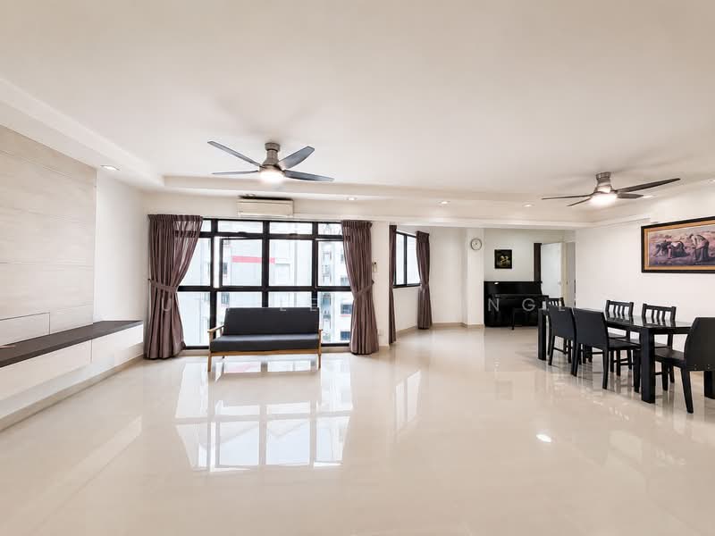 656B Jurong West Street 61, 656B Jurong West Street 61, 4 Bedrooms, 132 sqft, HDB Flat For Sale, by Puti Lee Stingl, 500177221 - Living Room - PropertyGuru.com.sg