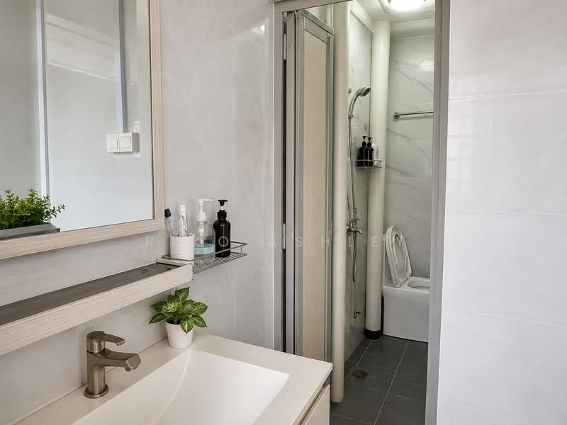 99 Old Airport Road, 99 Old Airport Road, Room Rental, 120 sqft, HDB Flat For Rent, by Riko Ashley, 500177233 - Bathroom - PropertyGuru.com.sg