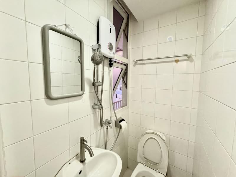 Nuovo, 25 Ang Mo Kio Avenue 9, Room Rental, 100 sqft, Condominium For Rent, by June Ling, 500177235 - Bathroom - PropertyGuru.com.sg