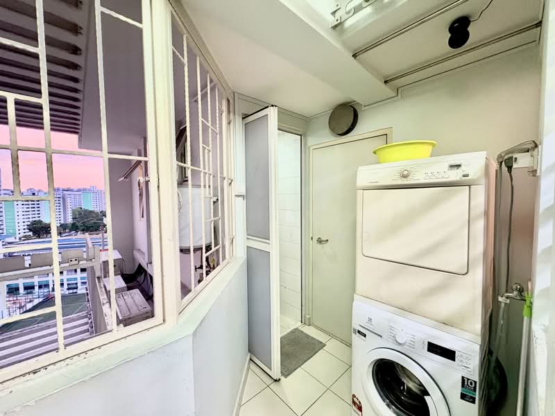Nuovo, 25 Ang Mo Kio Avenue 9, Room Rental, 100 sqft, Condominium For Rent, by June Ling, 500177235 - Balcony - PropertyGuru.com.sg