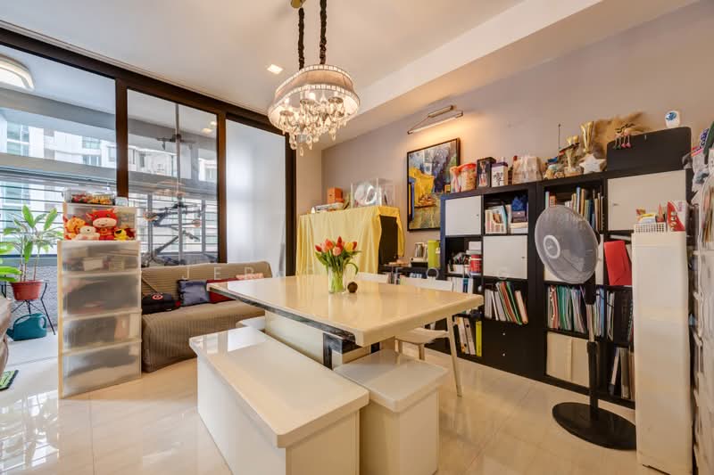 Village Tower, 35 Mount Sinai Rise, 3 Bedrooms, 1,808 sqft, Condominium For Sale, by Jeric Leong, 500177252 - Living Room - PropertyGuru.com.sg
