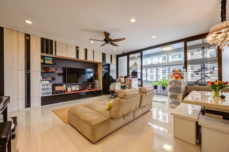 Village Tower, 35 Mount Sinai Rise, 3 Bedrooms, 1,808 sqft, Condominium For Sale, by Jeric Leong, 500177252 - Living Room - PropertyGuru.com.sg