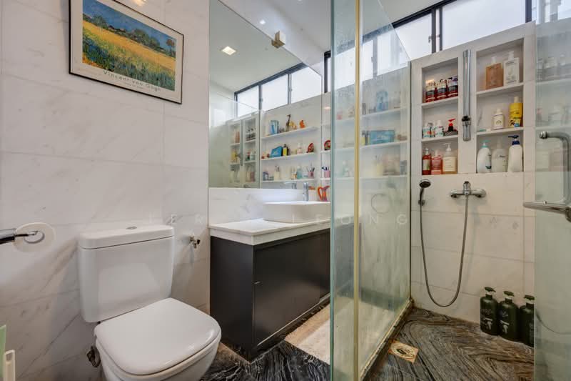 Village Tower, 35 Mount Sinai Rise, 3 Bedrooms, 1,808 sqft, Condominium For Sale, by Jeric Leong, 500177252 - Bathroom - PropertyGuru.com.sg